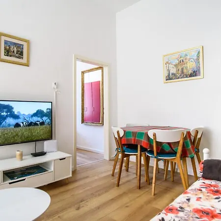 Clarinet Old Town Apartment *