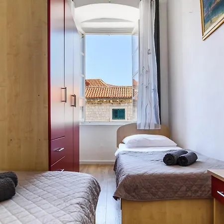 Clarinet Old Town شقة